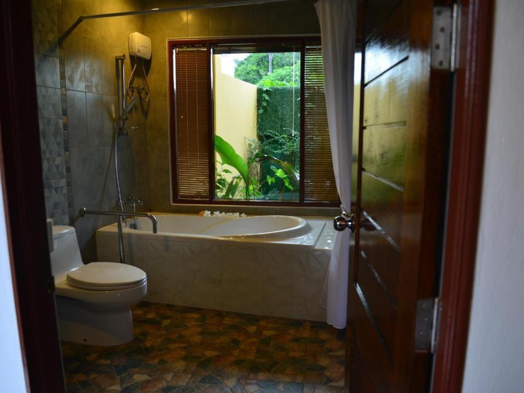 Sucholtee Resort Surat Thani Bagian luar foto