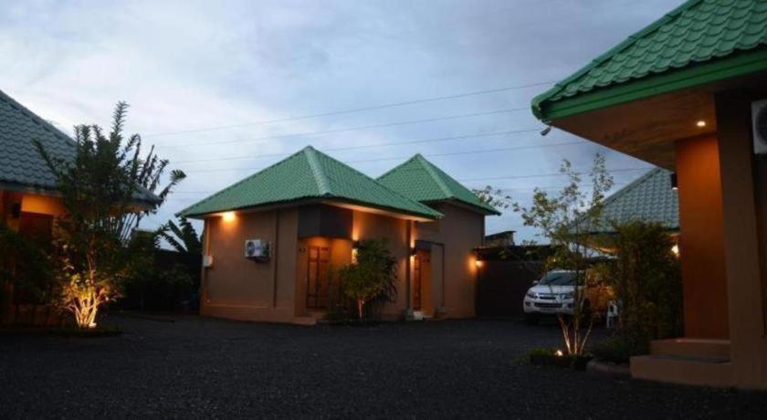 Sucholtee Resort Surat Thani Bagian luar foto